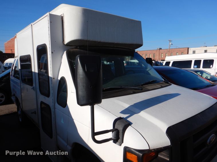 image for item HL9306 2008 Ford E250  handicap accessible van