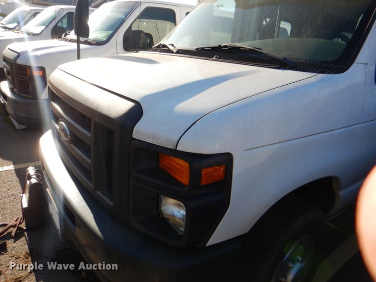 image for item HL9306 2008 Ford E250  handicap accessible van