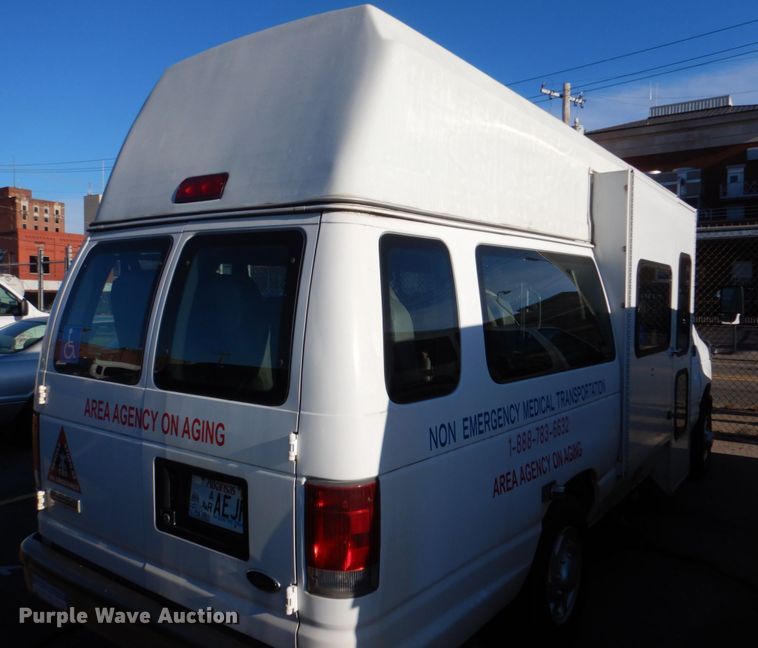 image for item HL9306 2008 Ford E250  handicap accessible van