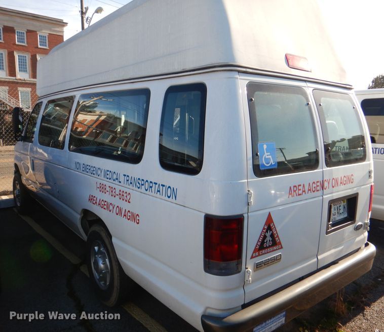 image for item HL9306 2008 Ford E250  handicap accessible van