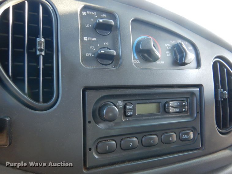 image for item HL9306 2008 Ford E250  handicap accessible van