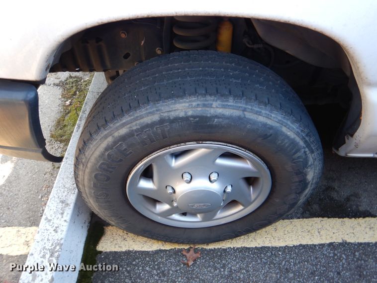 image for item HL9306 2008 Ford E250  handicap accessible van