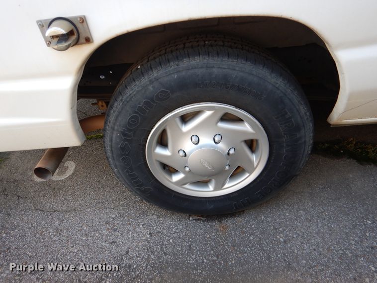 image for item HL9306 2008 Ford E250  handicap accessible van