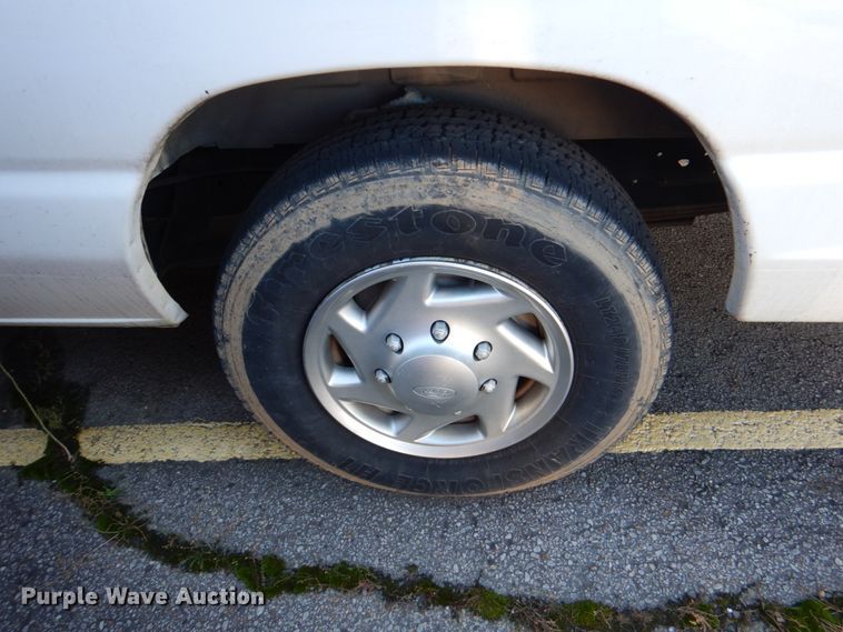 image for item HL9306 2008 Ford E250  handicap accessible van