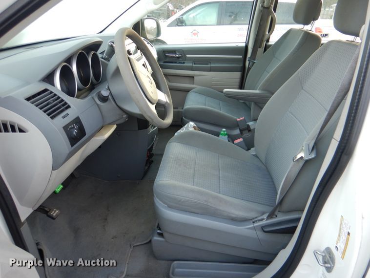 image for item HL9307 2010 Dodge Grand Caravan  van