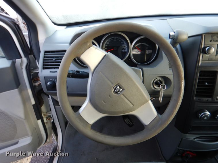 image for item HL9307 2010 Dodge Grand Caravan  van