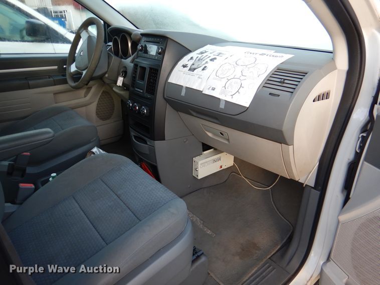 image for item HL9307 2010 Dodge Grand Caravan  van