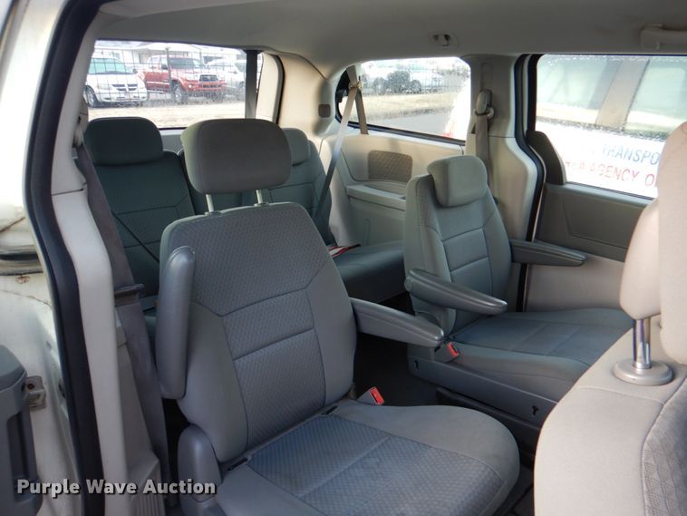 image for item HL9307 2010 Dodge Grand Caravan  van