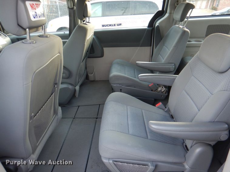 image for item HL9307 2010 Dodge Grand Caravan  van