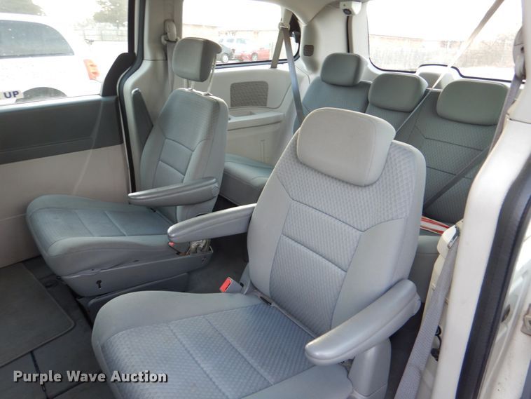 image for item HL9307 2010 Dodge Grand Caravan  van