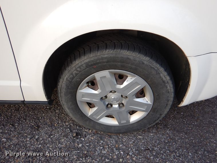 image for item HL9307 2010 Dodge Grand Caravan  van