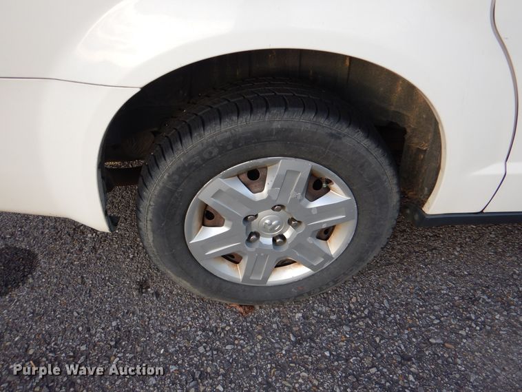 image for item HL9307 2010 Dodge Grand Caravan  van