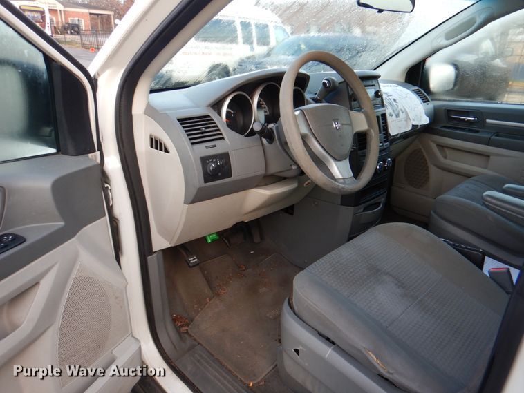 image for item HL9308 2010 Dodge Grand Caravan  van