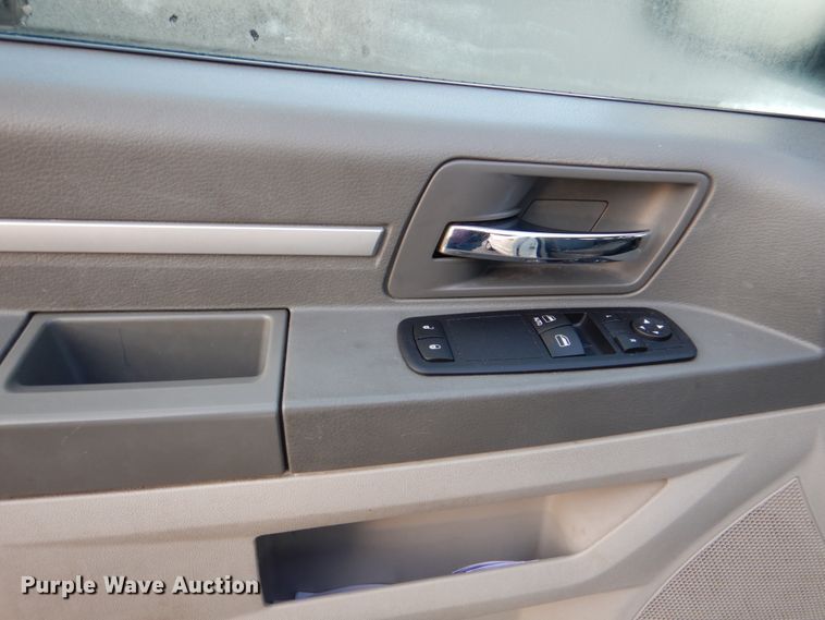 image for item HL9308 2010 Dodge Grand Caravan  van