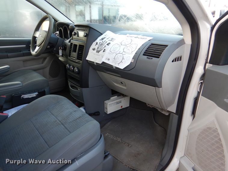 image for item HL9308 2010 Dodge Grand Caravan  van