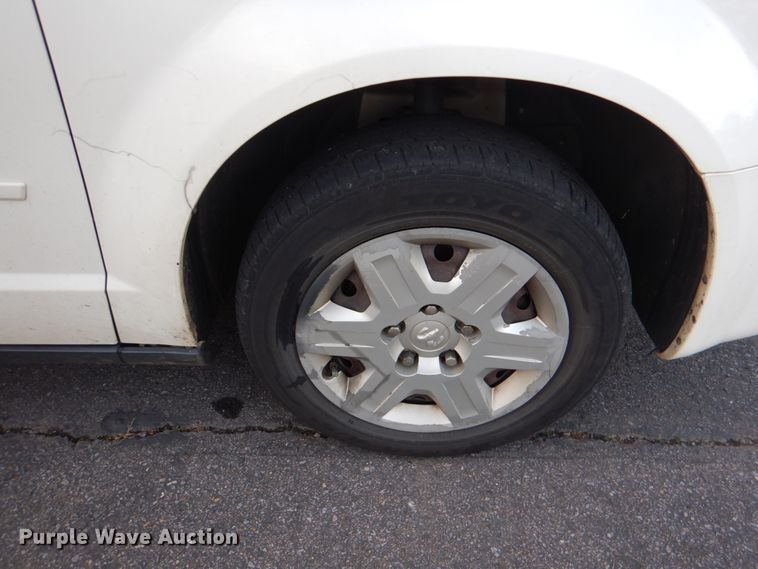 image for item HL9308 2010 Dodge Grand Caravan  van