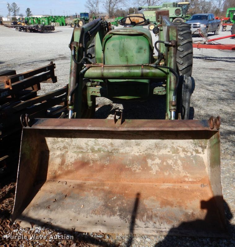 image for item HL9314 1974 John Deere 1530  tractor