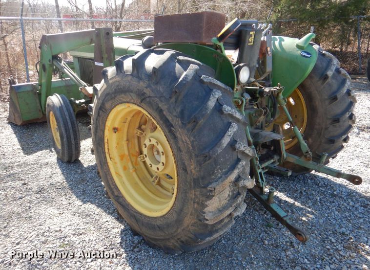 image for item HL9314 1974 John Deere 1530  tractor