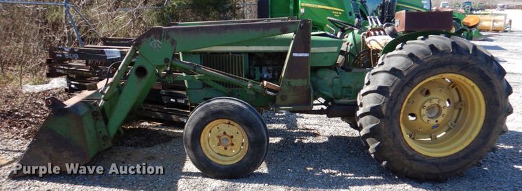 image for item HL9314 1974 John Deere 1530  tractor