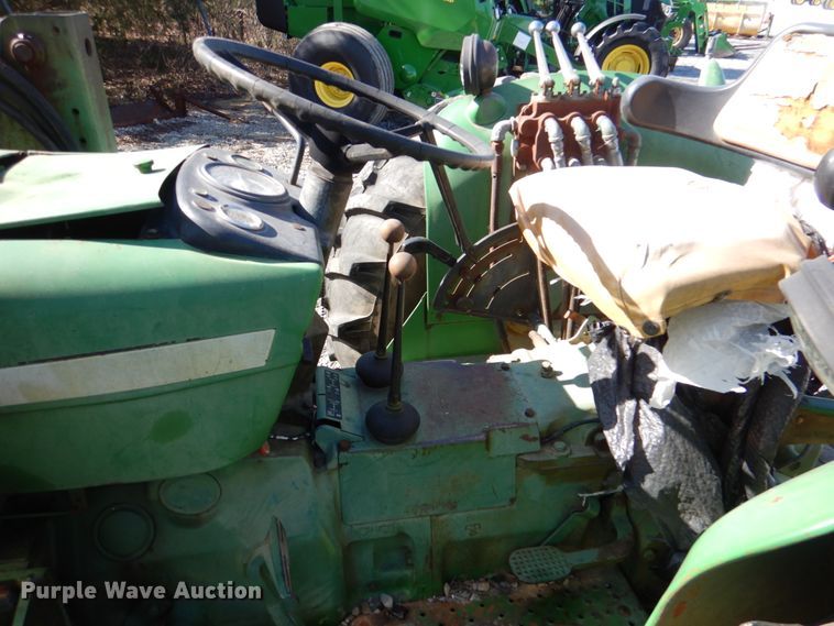 image for item HL9314 1974 John Deere 1530  tractor