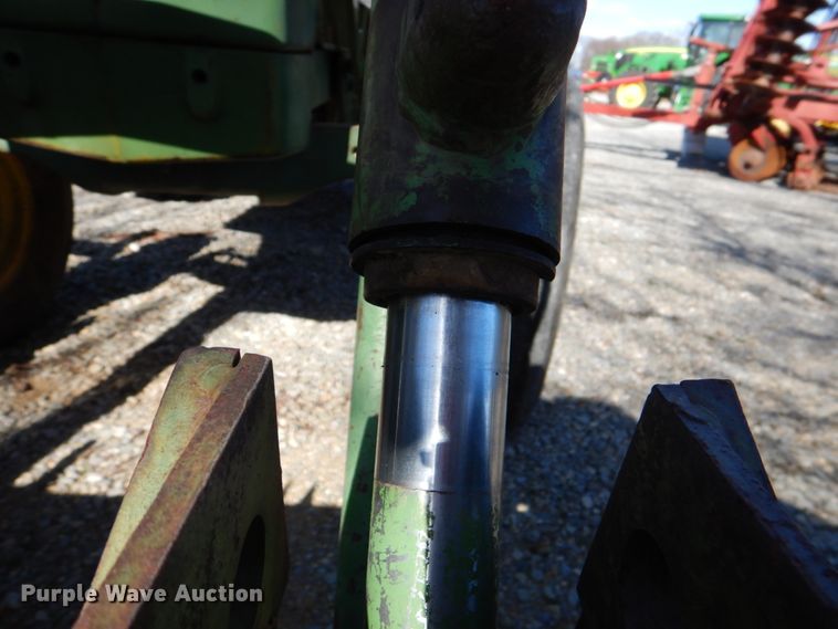 image for item HL9314 1974 John Deere 1530  tractor