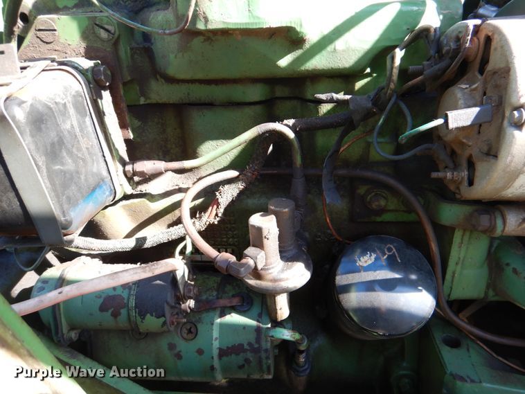 image for item HL9314 1974 John Deere 1530  tractor