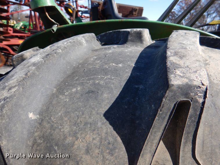 image for item HL9314 1974 John Deere 1530  tractor