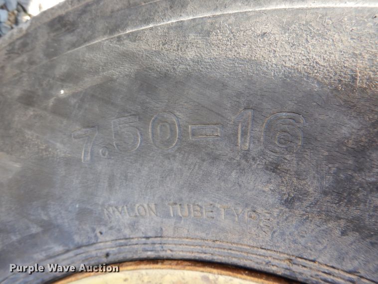 image for item HL9314 1974 John Deere 1530  tractor