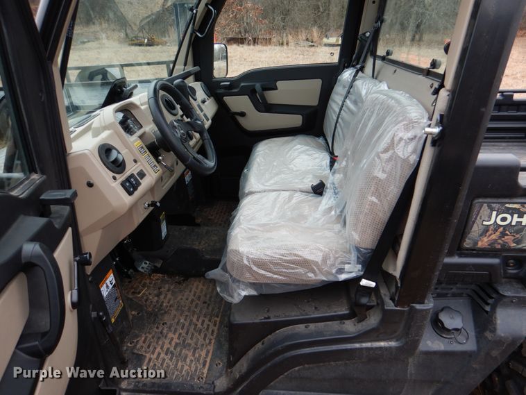 image for item HL9320 2020 John Deere Gator XUV835R  utility vehicle