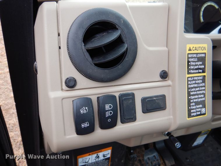 image for item HL9320 2020 John Deere Gator XUV835R  utility vehicle