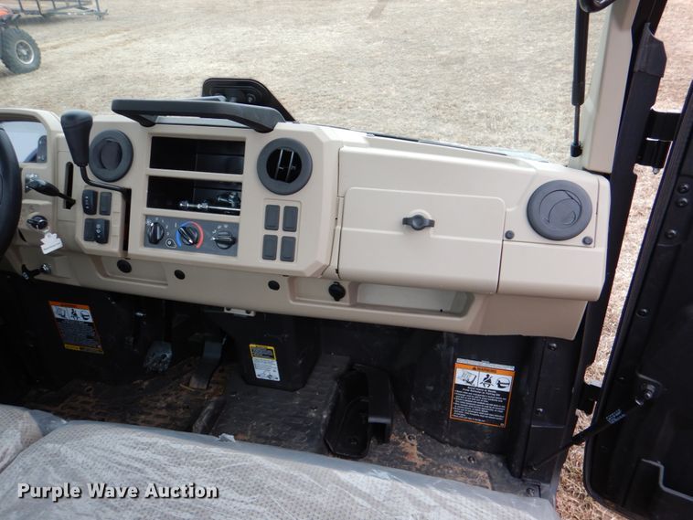 image for item HL9320 2020 John Deere Gator XUV835R  utility vehicle