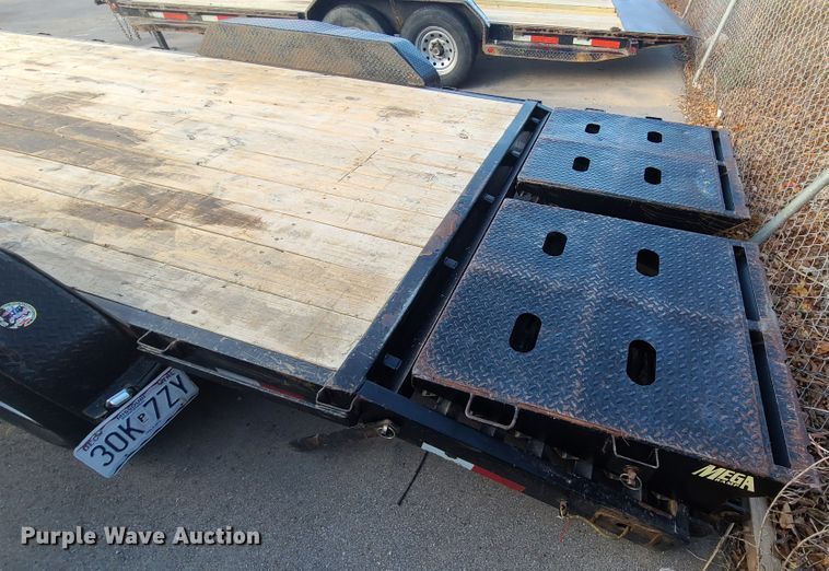 image for item HM9372 2017 Big Tex equipment trailer