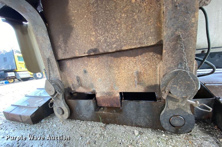 image for item HR9288 2007 XL 70MFG lowboy equipment trailer