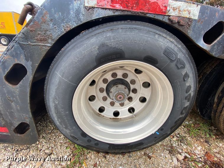 image for item HR9288 2007 XL 70MFG lowboy equipment trailer