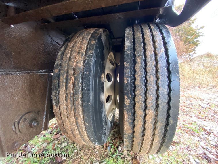 image for item HR9288 2007 XL 70MFG lowboy equipment trailer