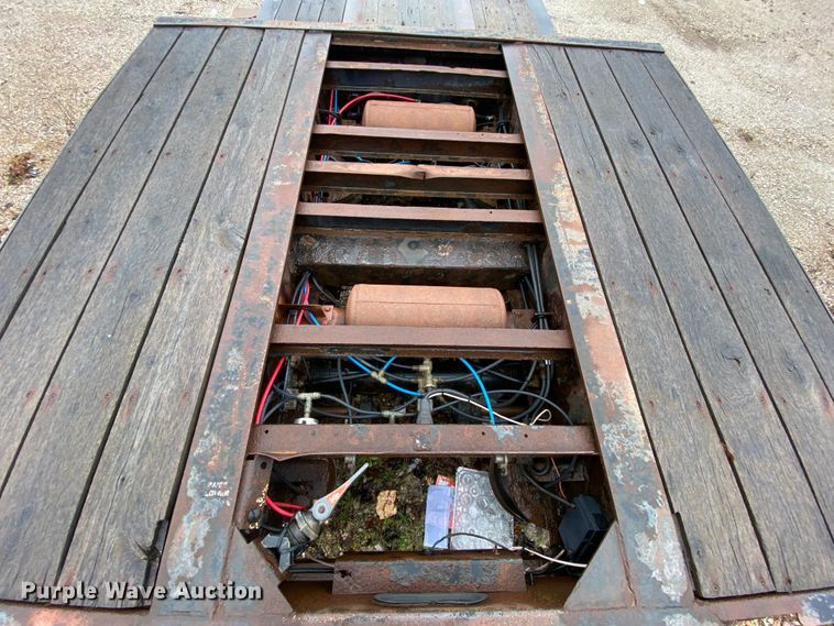 image for item HR9288 2007 XL 70MFG lowboy equipment trailer