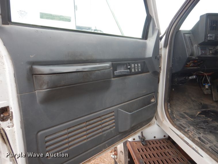 image for item HS9773 1996 Chevrolet Kodiak  box truck