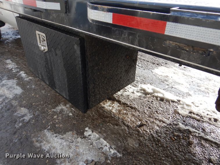 image for item HS9801 2009 Ford F450 Super Duty XLT  flatbed truck