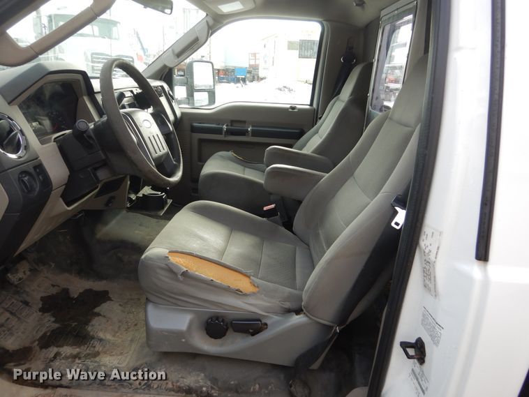 image for item HS9801 2009 Ford F450 Super Duty XLT  flatbed truck