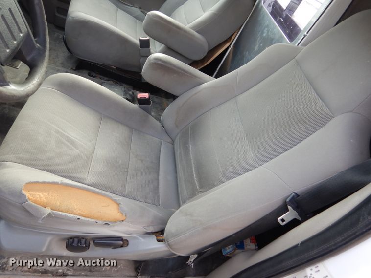 image for item HS9801 2009 Ford F450 Super Duty XLT  flatbed truck