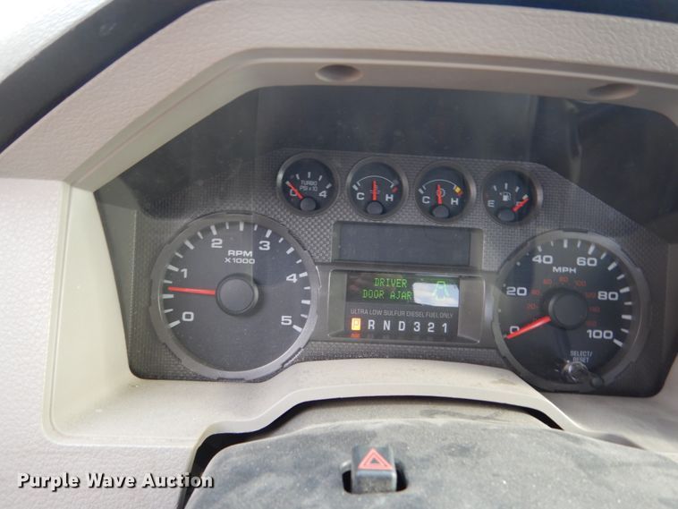 image for item HS9801 2009 Ford F450 Super Duty XLT  flatbed truck