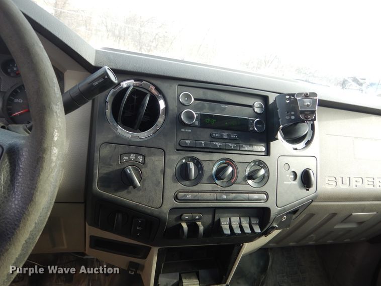 image for item HS9801 2009 Ford F450 Super Duty XLT  flatbed truck