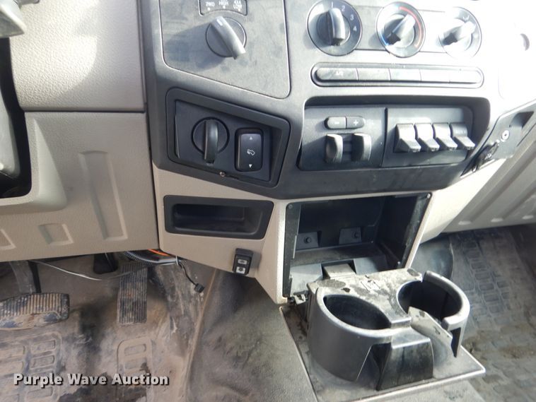 image for item HS9801 2009 Ford F450 Super Duty XLT  flatbed truck