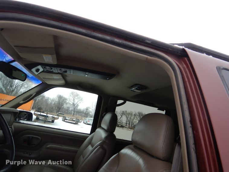 image for item HS9812 1998 Chevrolet Tahoe  SUV