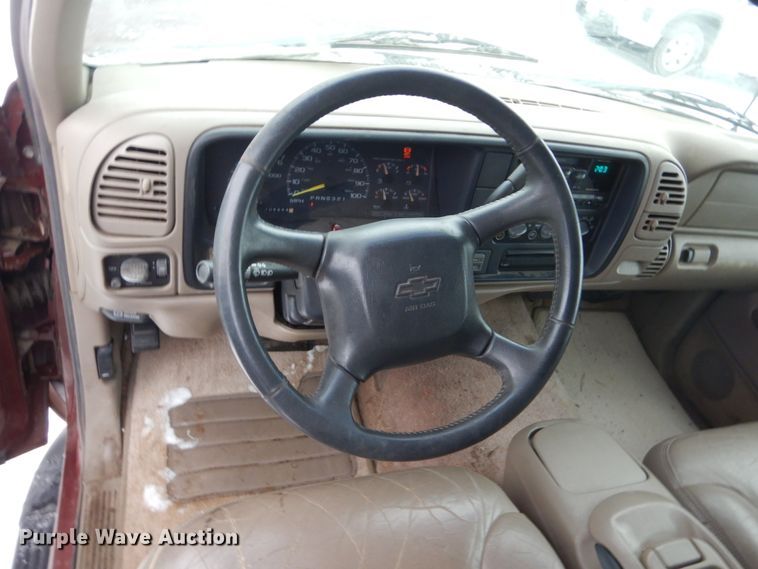 image for item HS9812 1998 Chevrolet Tahoe  SUV