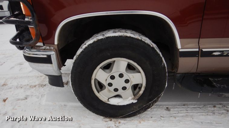 image for item HS9812 1998 Chevrolet Tahoe  SUV