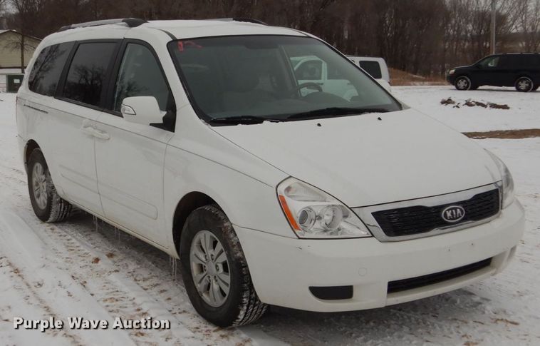 image for item HS9816 2012 Kia Sendona  van