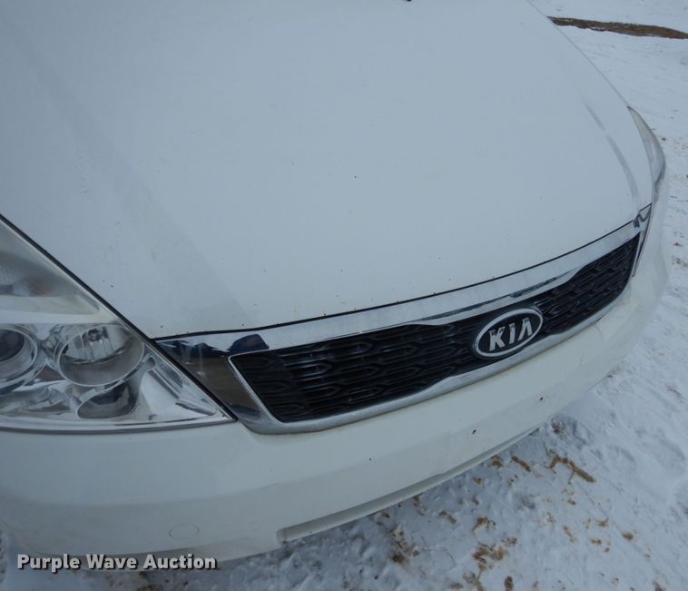 image for item HS9816 2012 Kia Sendona  van