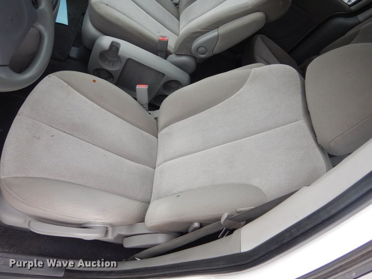 image for item HS9816 2012 Kia Sendona  van