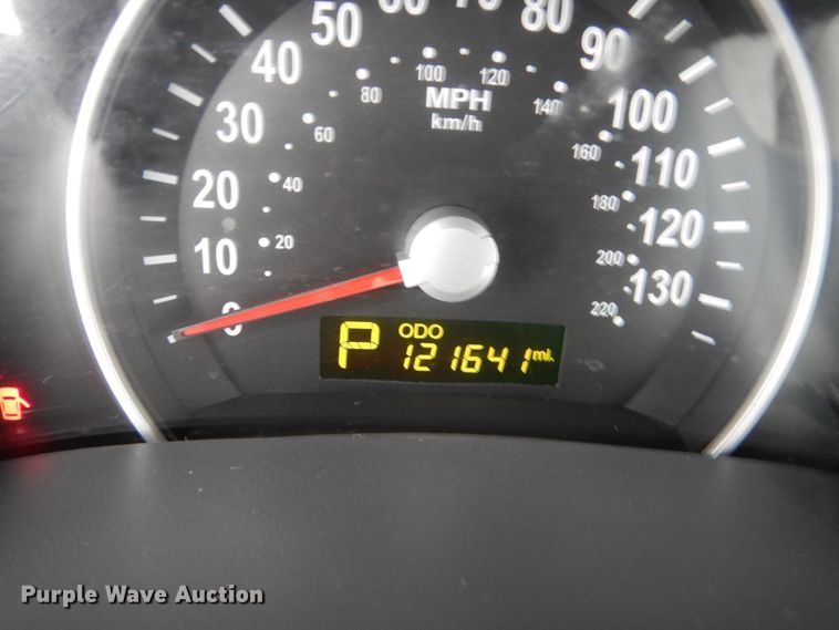 image for item HS9816 2012 Kia Sendona  van